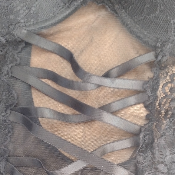 Black lace bustier - Picture 2 of 11